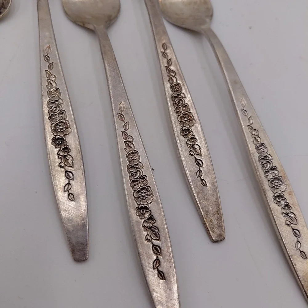 8 International Deep Silver Silverplate 1966 Laurel Mist Flatware Floral Etched